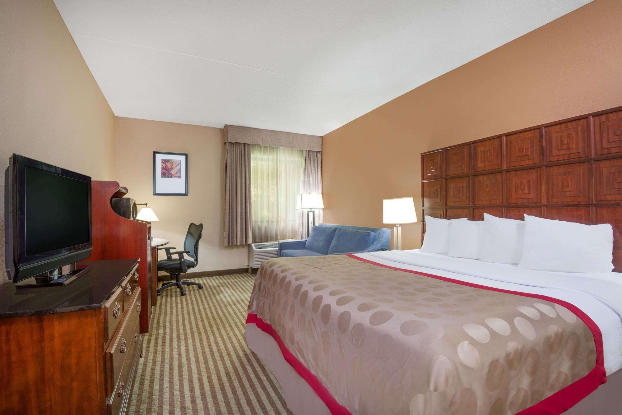 Ramada By Wyndham Columbus North Hotel Westerville Buitenkant foto