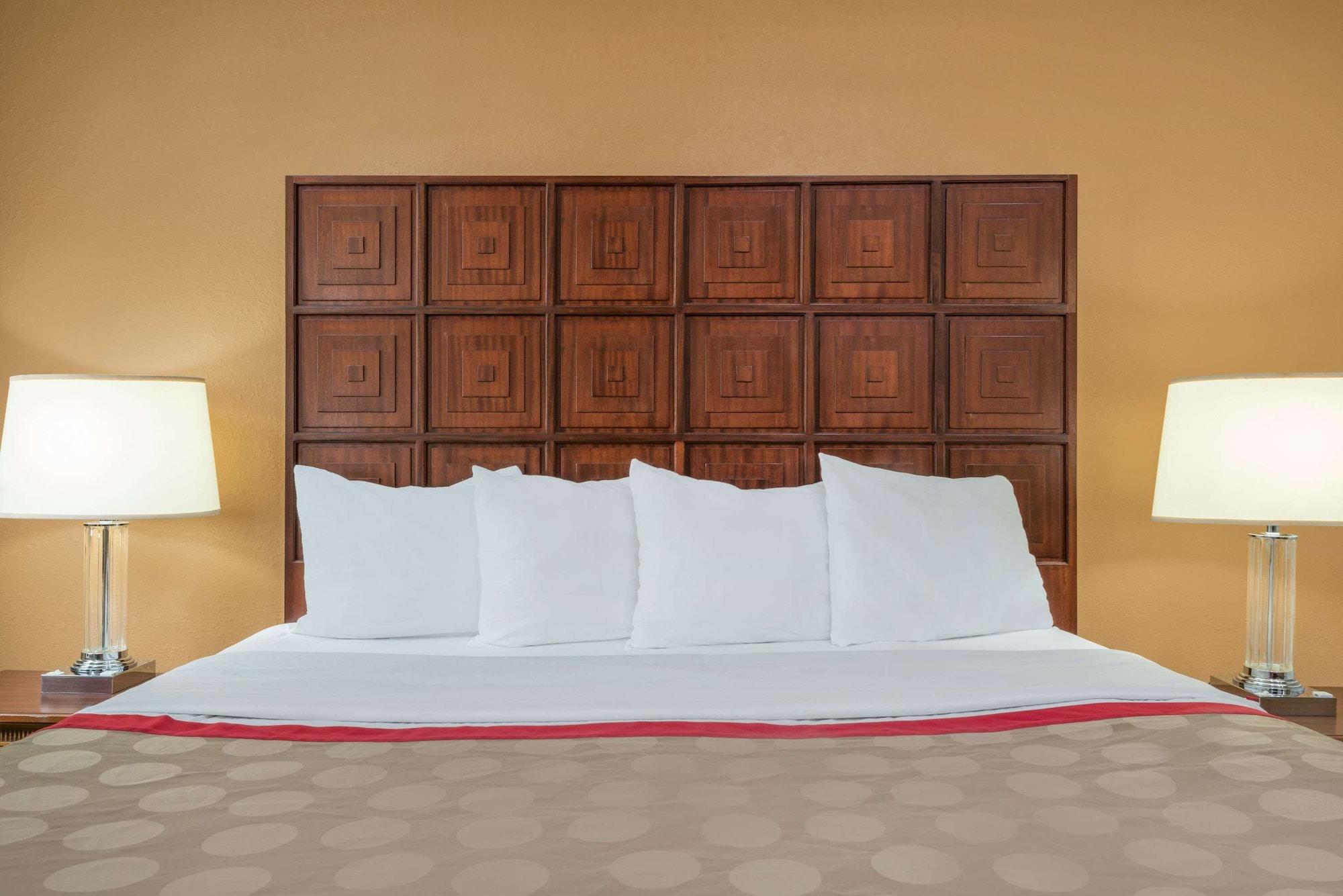 Ramada By Wyndham Columbus North Hotel Westerville Buitenkant foto