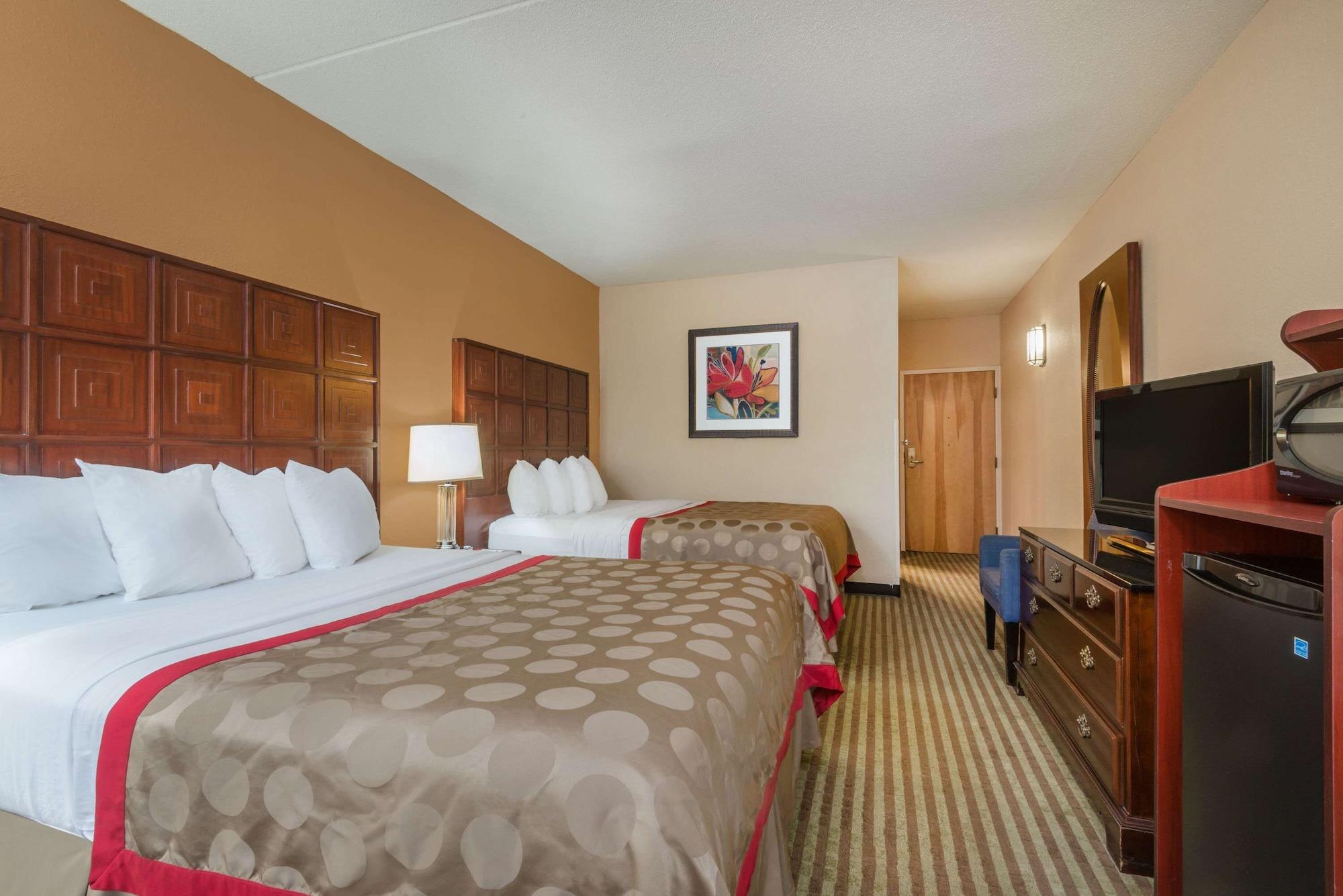 Ramada By Wyndham Columbus North Hotel Westerville Buitenkant foto