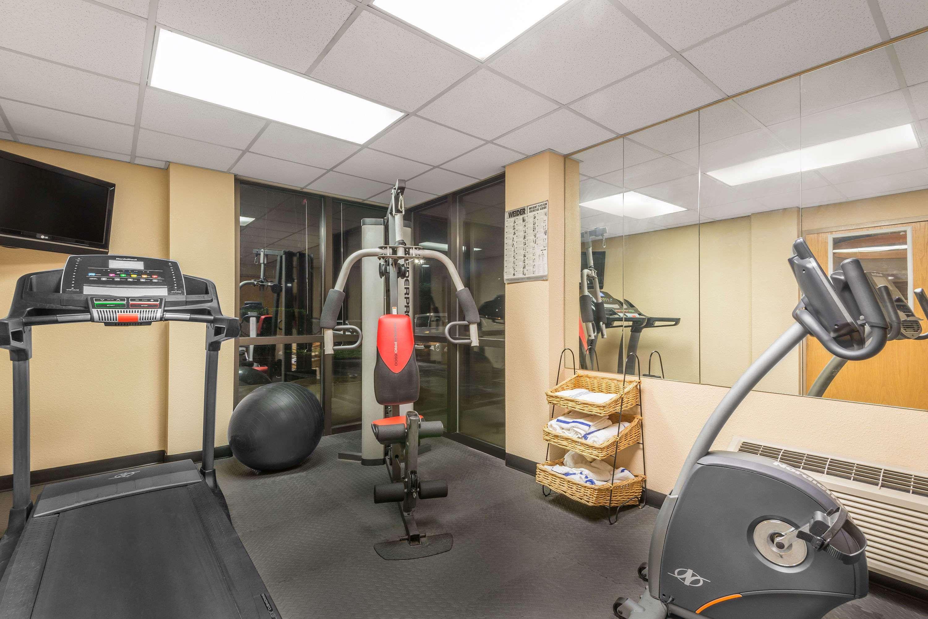Ramada By Wyndham Columbus North Hotel Westerville Buitenkant foto
